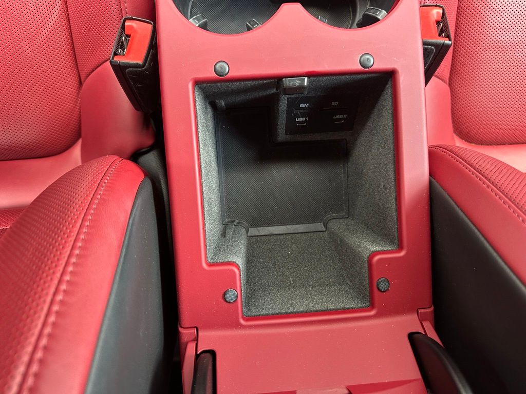 Thumbnail: 2023 Porsche Macan - 30