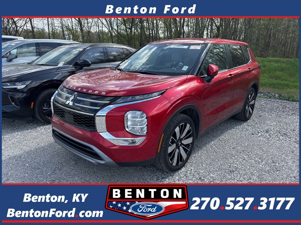 Red 2025 Mitsubishi Outlander SE FWD SUV / Crossover Front-Wheel Drive Continuously Variable Transmission