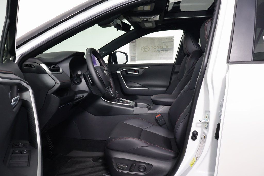 Thumbnail: 2025 Toyota RAV4 - 5