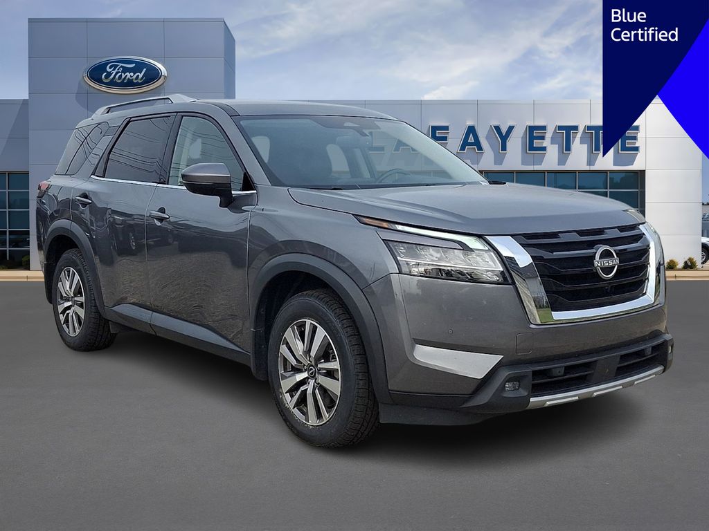 2022 Nissan Pathfinder SL