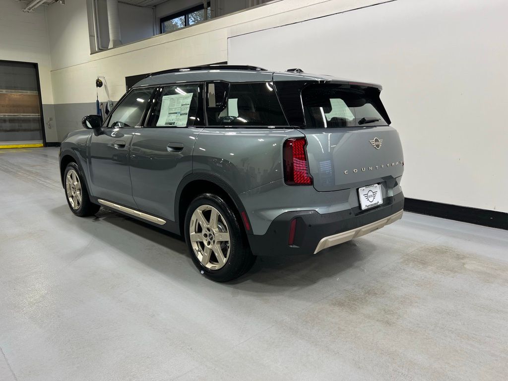 2025 MINI Cooper Countryman Base 3