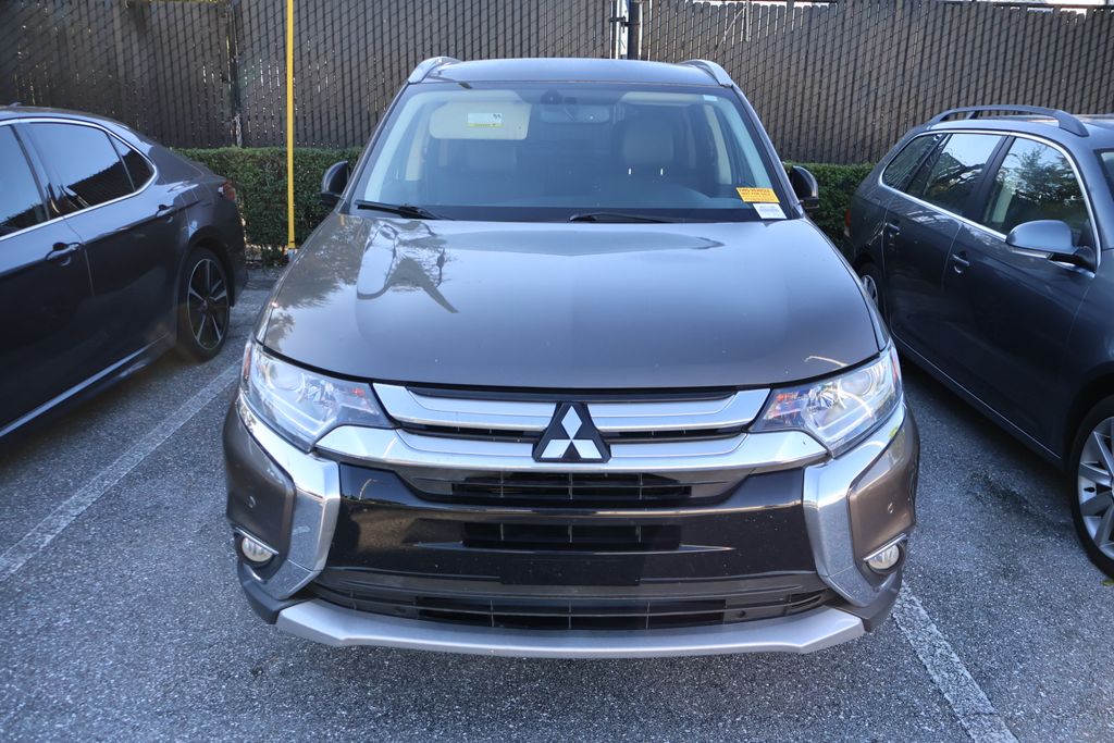 Thumbnail: 2017 Mitsubishi Outlander - 5