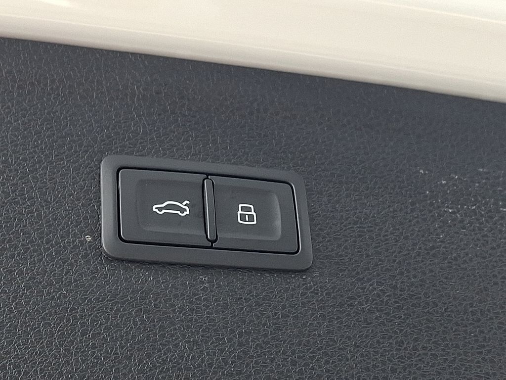 Thumbnail: 2025 Audi Q5 - 27