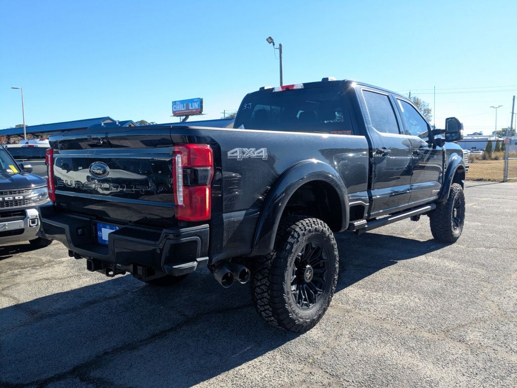 2026 Ford F-250 Super Duty Black Widow