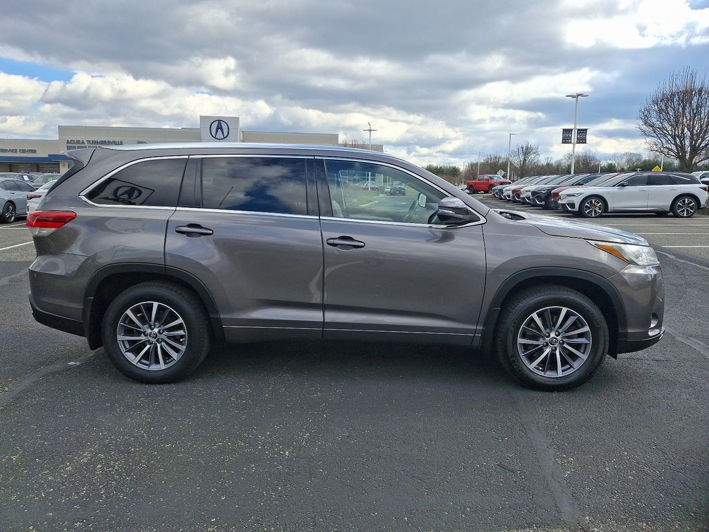 2017 Toyota Highlander XLE 7