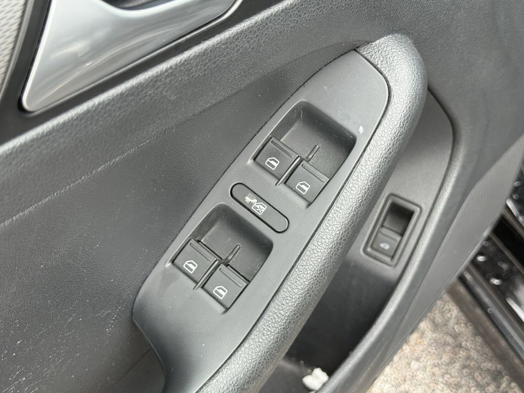 2017 Volkswagen Jetta 1.4T SE Black at Autostrade