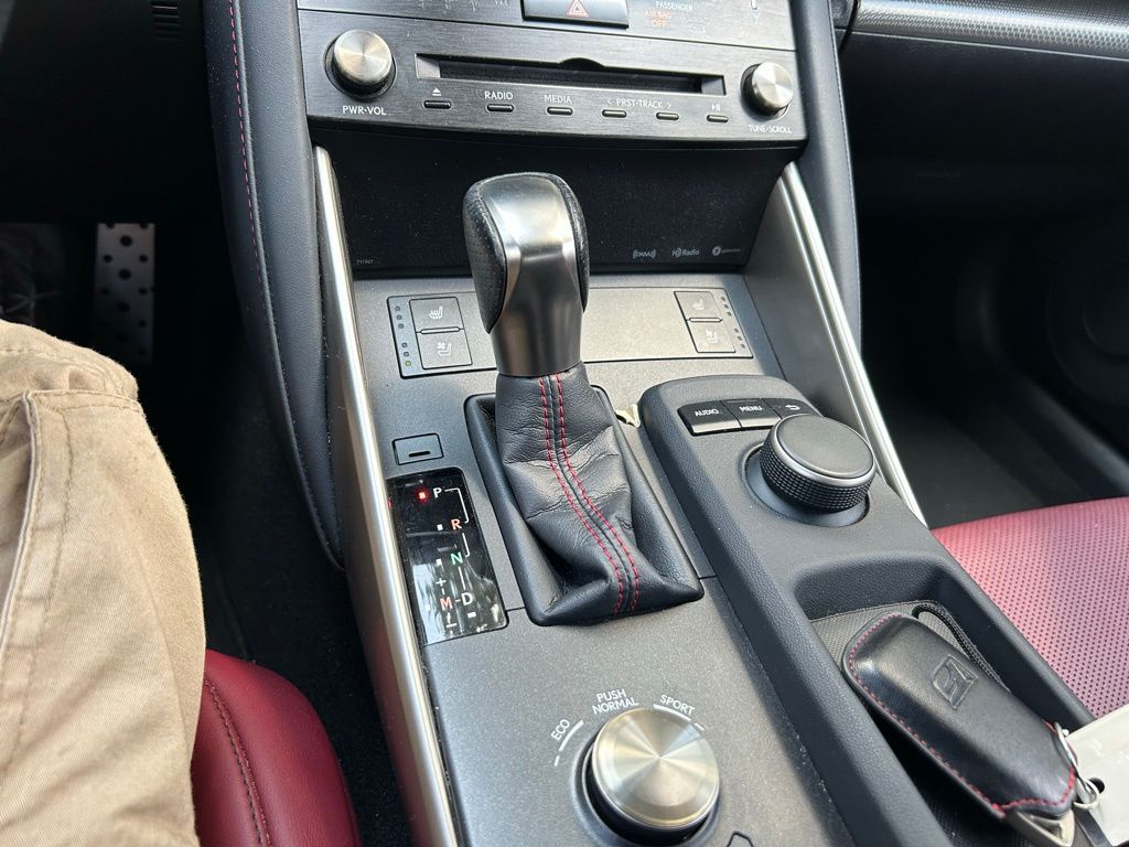 Thumbnail: 2018 Lexus IS - 20