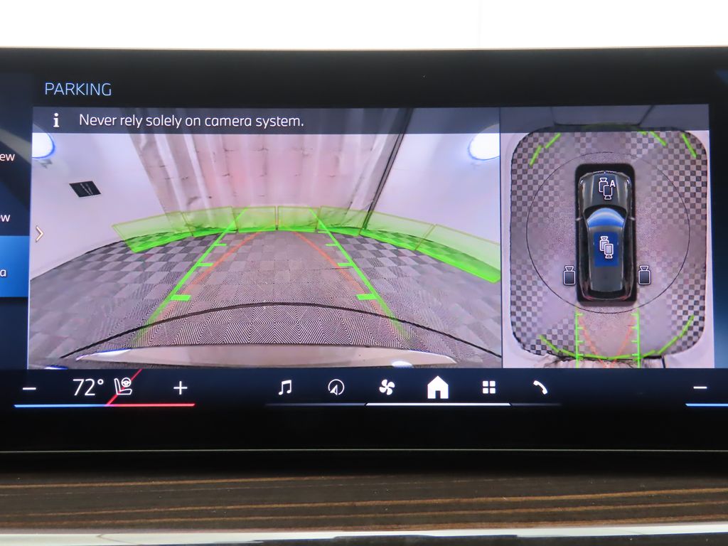 Thumbnail: 2026 BMW X5 - 15