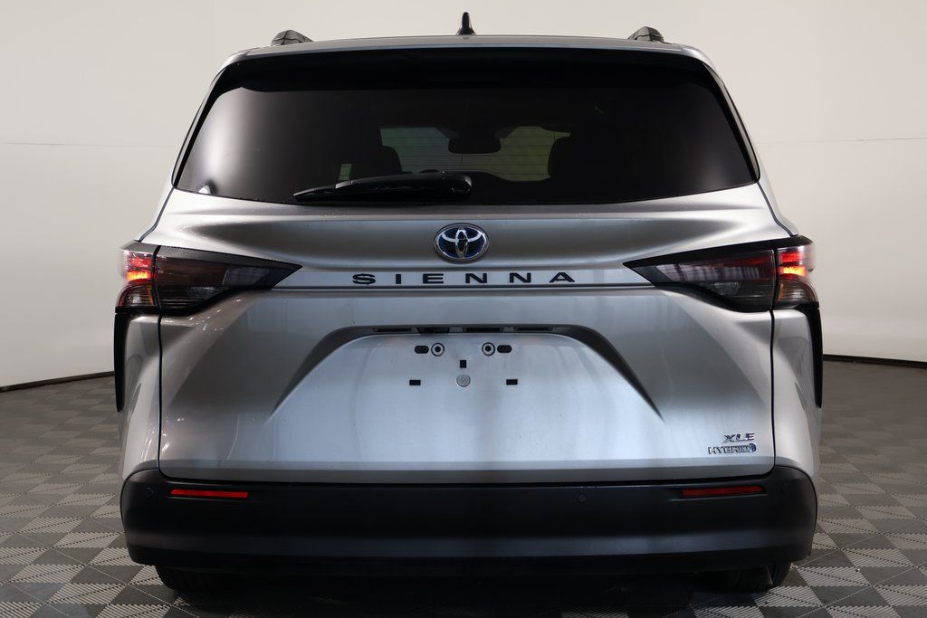 Thumbnail: 2024 Toyota Sienna - 5