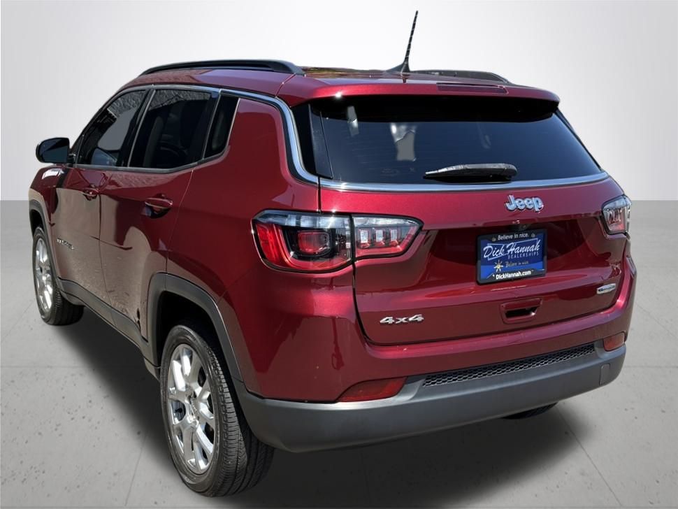 2022 Jeep Compass Latitude Lux