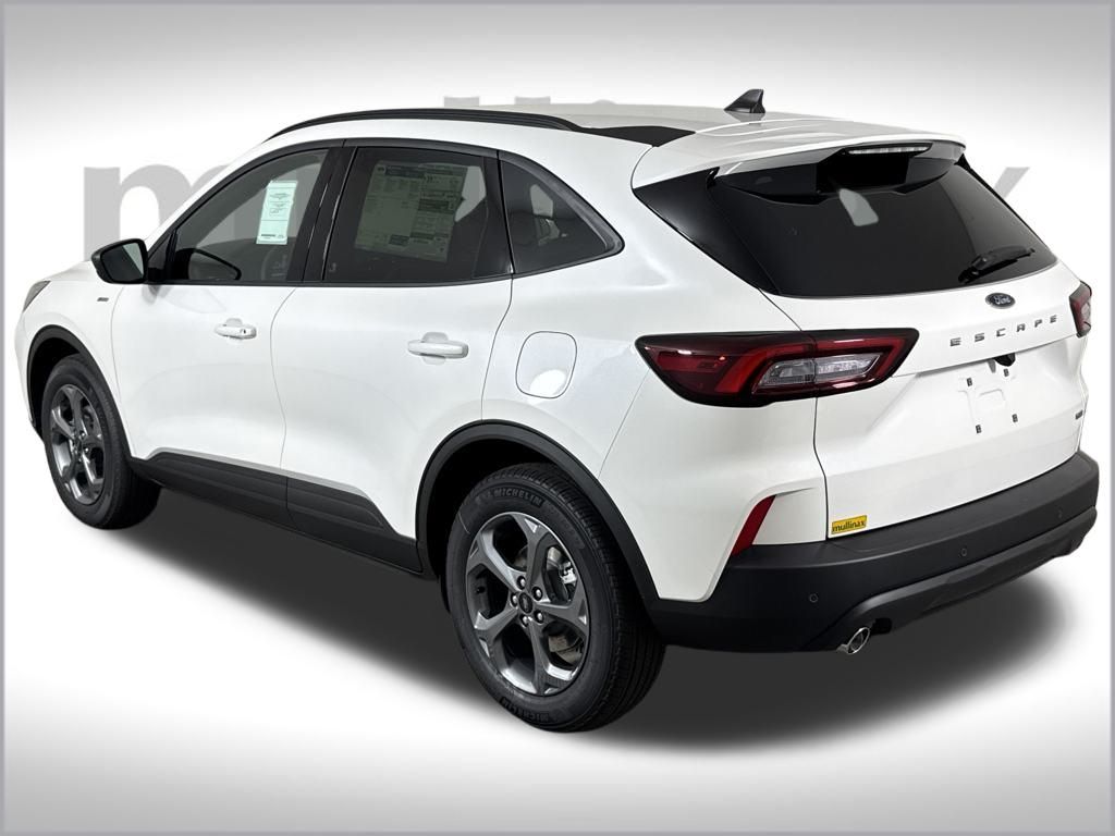 2025 Ford Escape Hybrid ST-Line photo 3