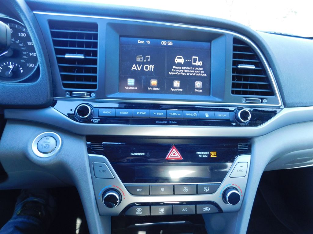 Thumbnail: 2018 Hyundai Elantra - 9