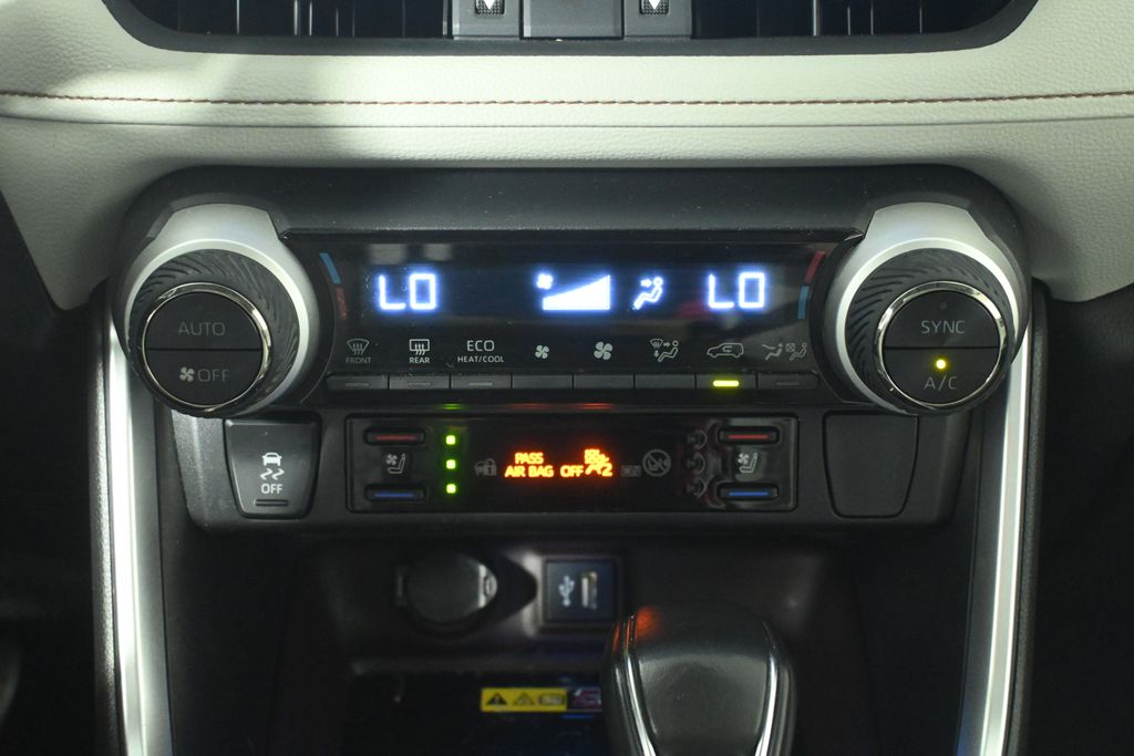 Thumbnail: 2023 Toyota RAV4 - 22