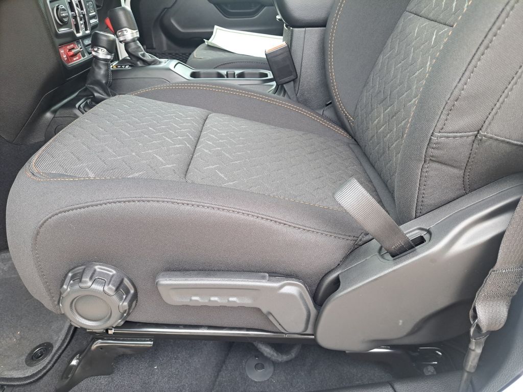 New Car 2025 Jeep Gladiator  Mojave For Sale Under $50,000 In Austin, Texas