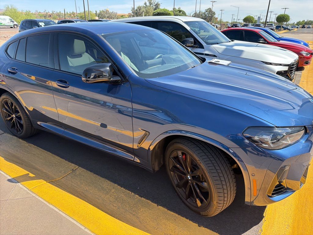 Thumbnail: 2023 BMW X4 - 3