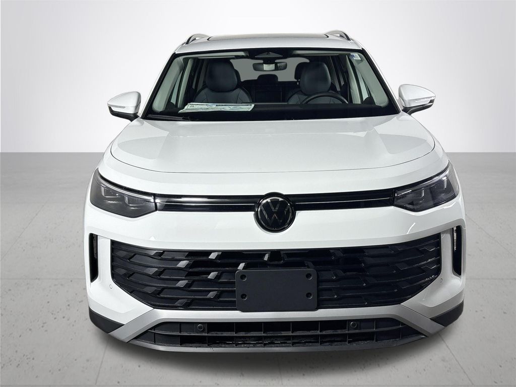 2025 Volkswagen Tiguan SE photo 3