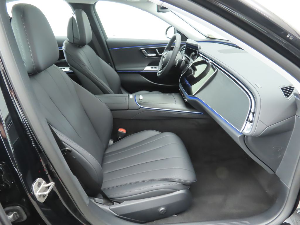 Thumbnail: 2025 Mercedes-Benz E-Class - 20