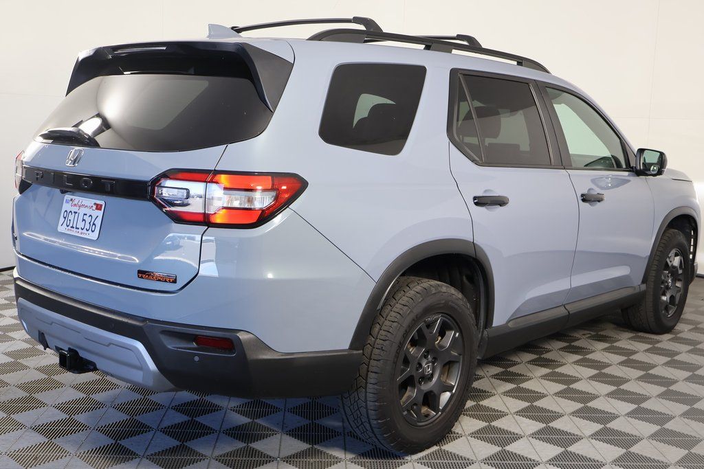 Thumbnail: 2023 Honda Pilot - 4