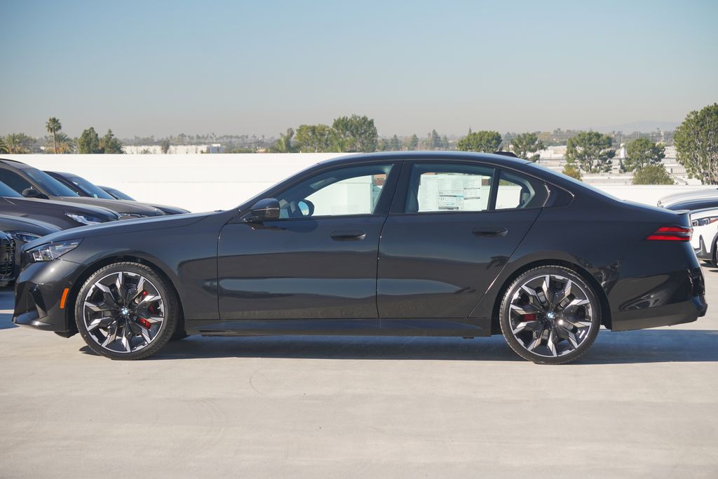 Thumbnail: 2026 BMW 5 Series - 4