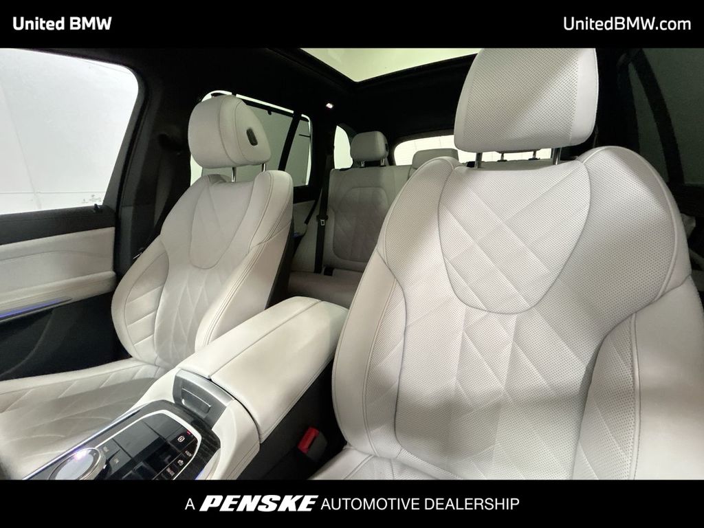 Thumbnail: 2024 BMW X5 - 13