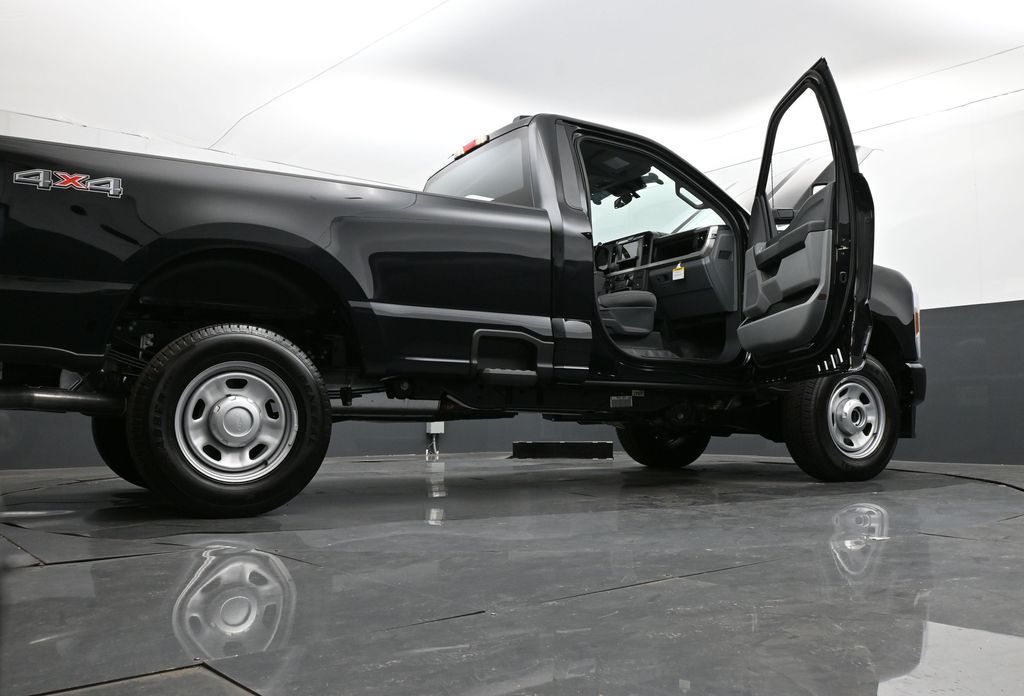 2026 Ford F-350 XL photo 27
