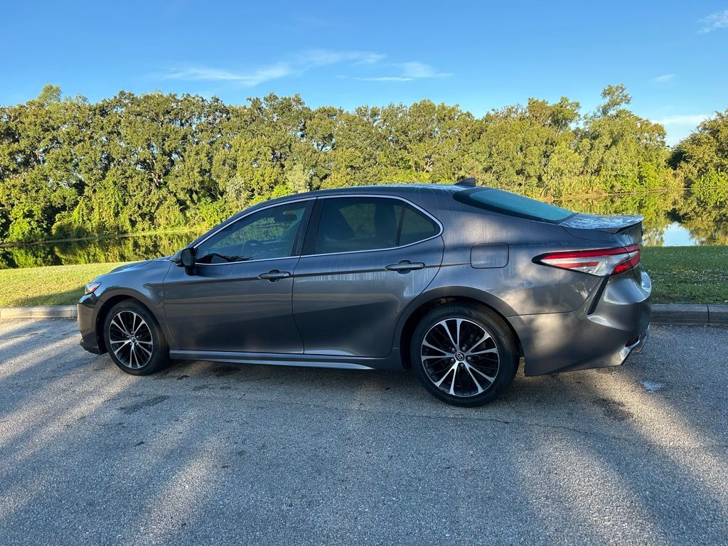 Thumbnail: 2019 Toyota Camry - 3