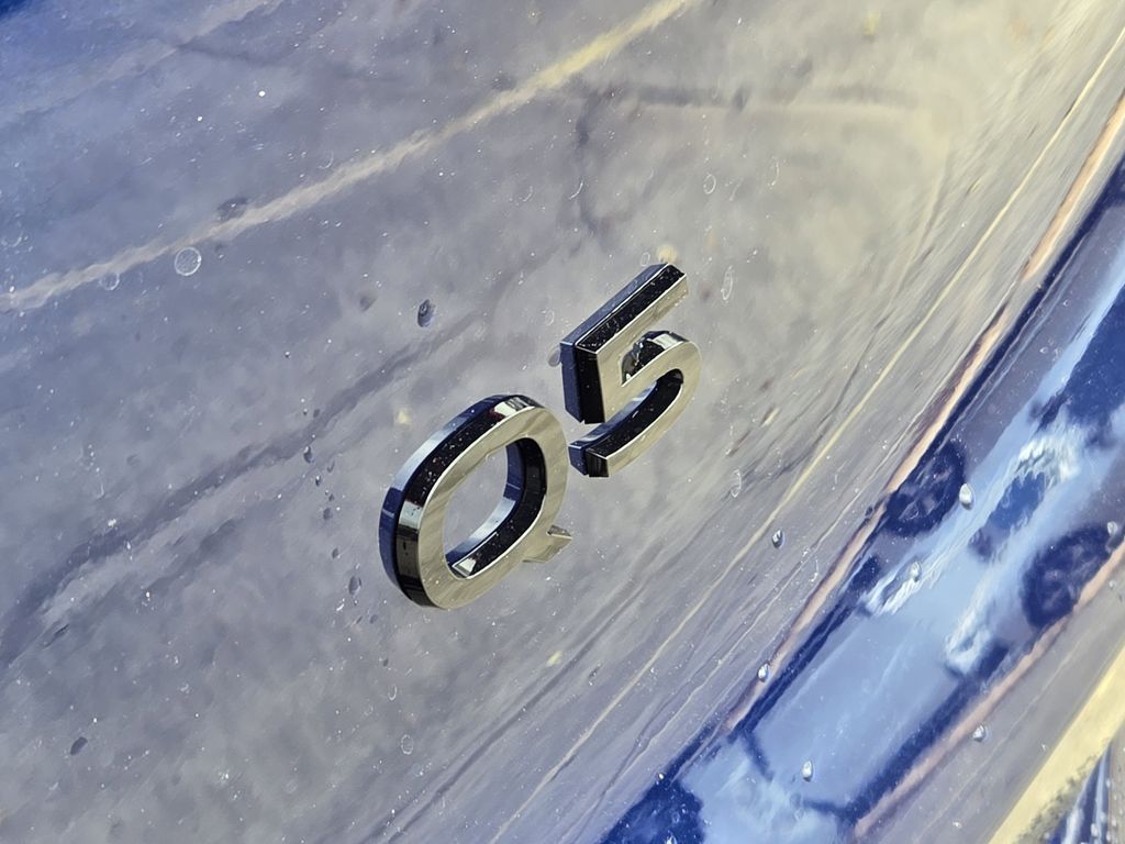 new 2025 Audi Q5 car, priced at $59,850