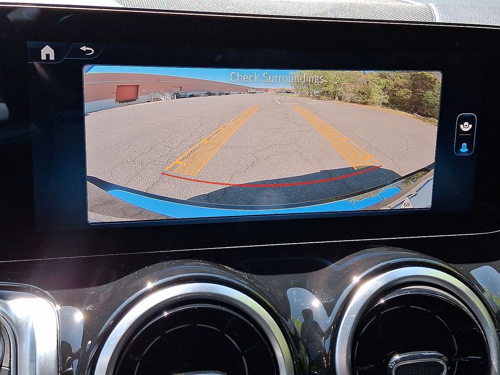 Thumbnail: 2026 Mercedes-Benz GLB - 18