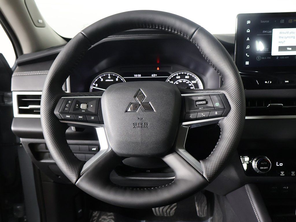 New 2026 Gray Mitsubishi SE image 42