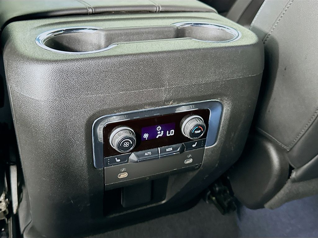 Thumbnail: 2023 Chevrolet Tahoe - 25