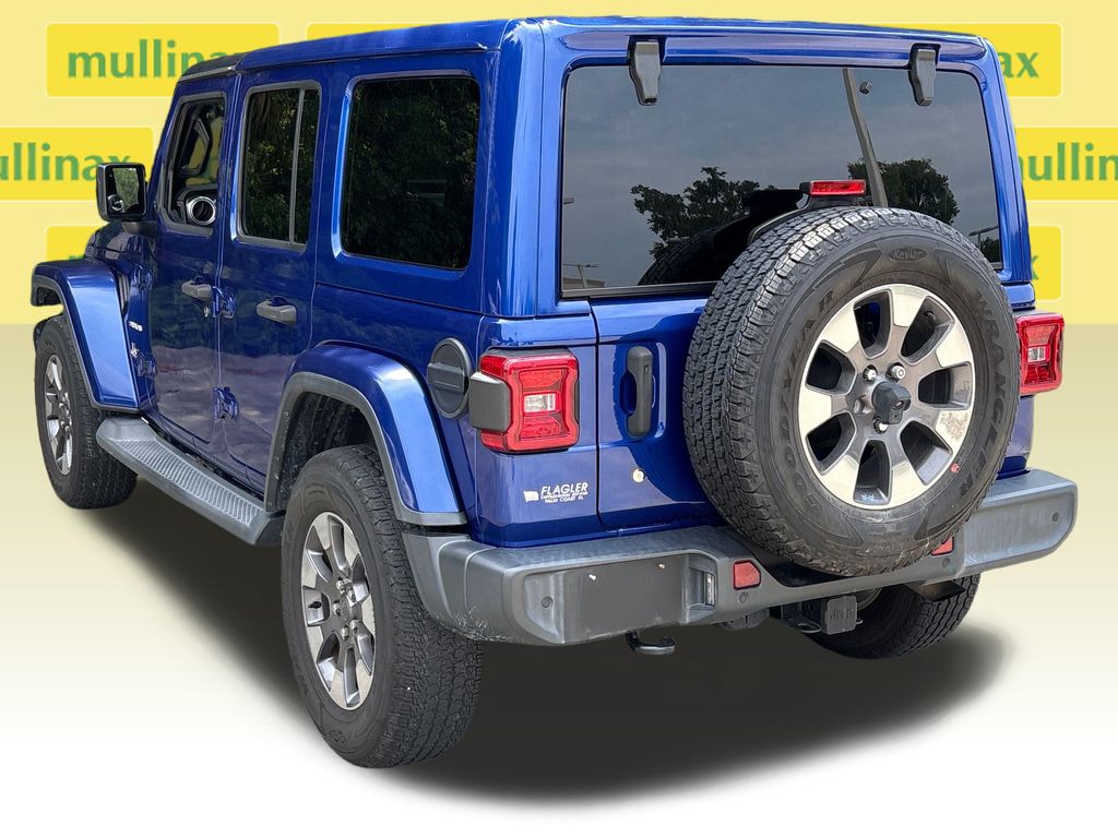 Used 2018 Blue Jeep Unlimited Sahara image 9