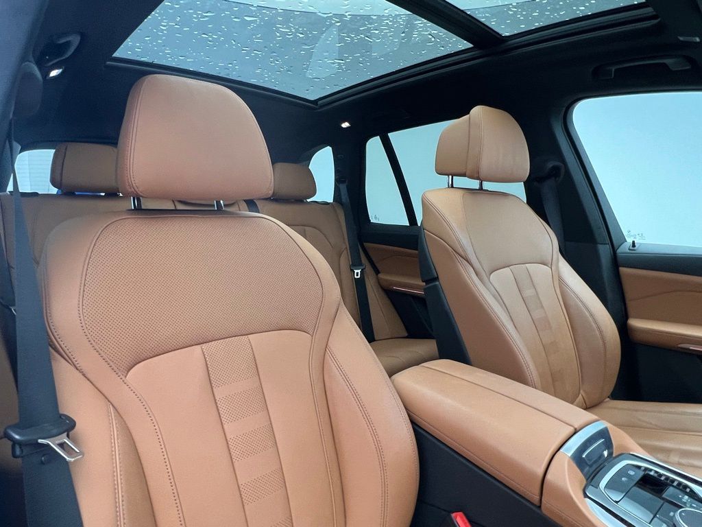 Thumbnail: 2021 BMW X5 - 8