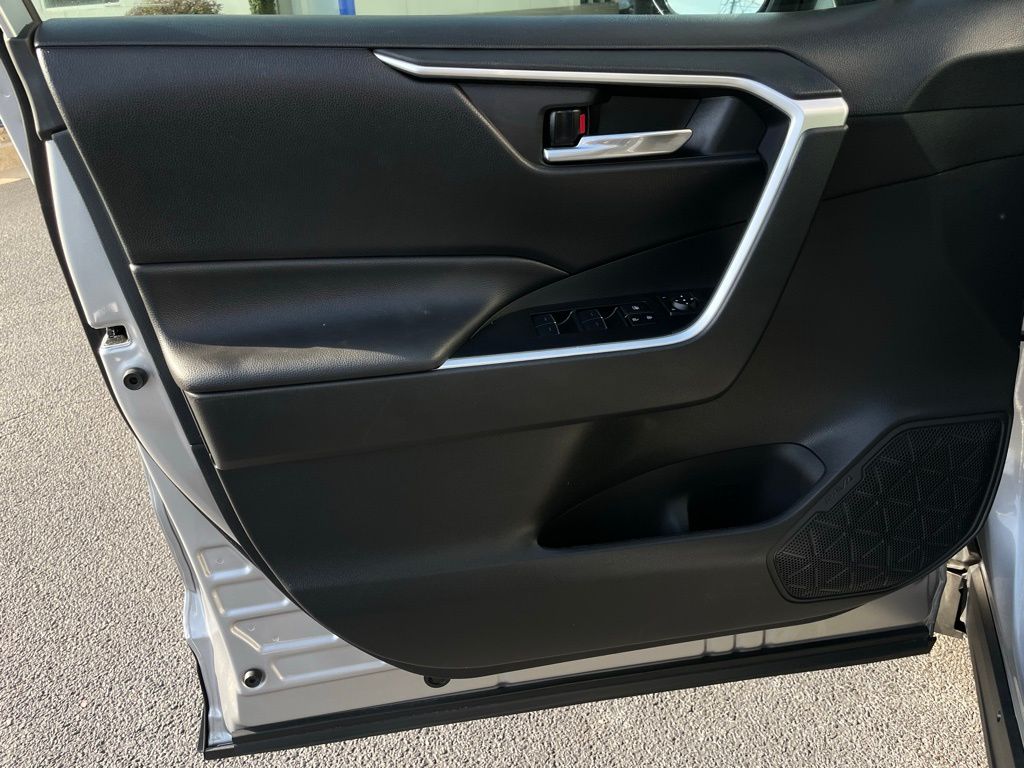 Thumbnail: 2024 Toyota RAV4 - 24