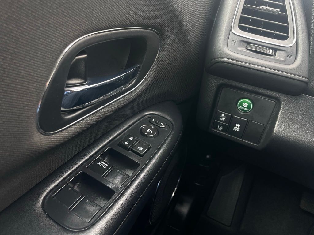 2022 Honda HR-V EX 19