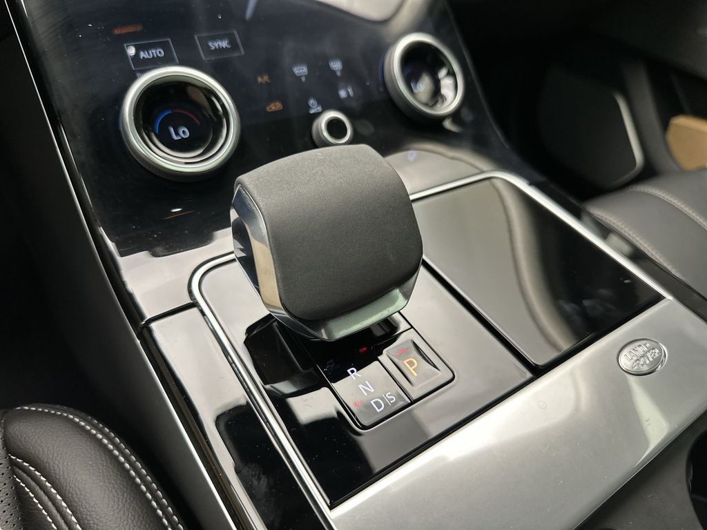 2021 Land Rover Range Rover Velar R-Dynamic S 19