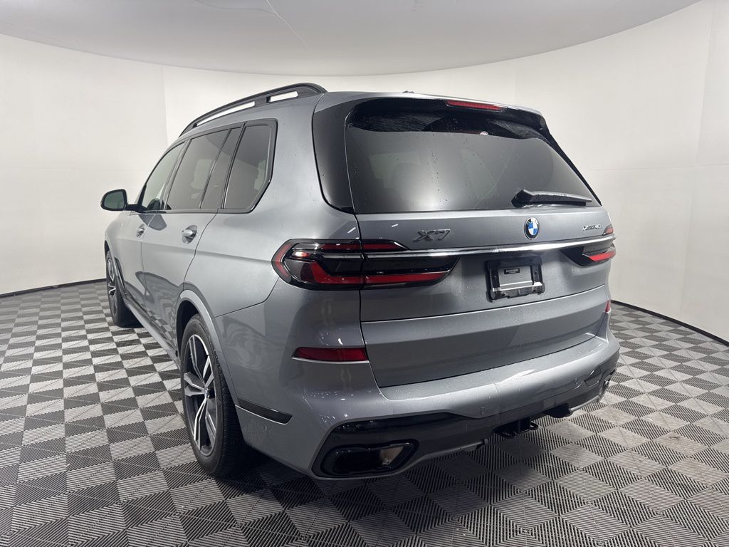 Thumbnail: 2023 BMW X7 - 7