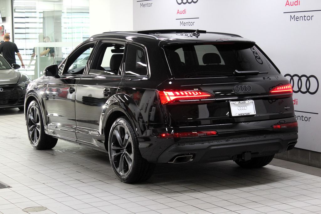 2025 Audi Q7  4
