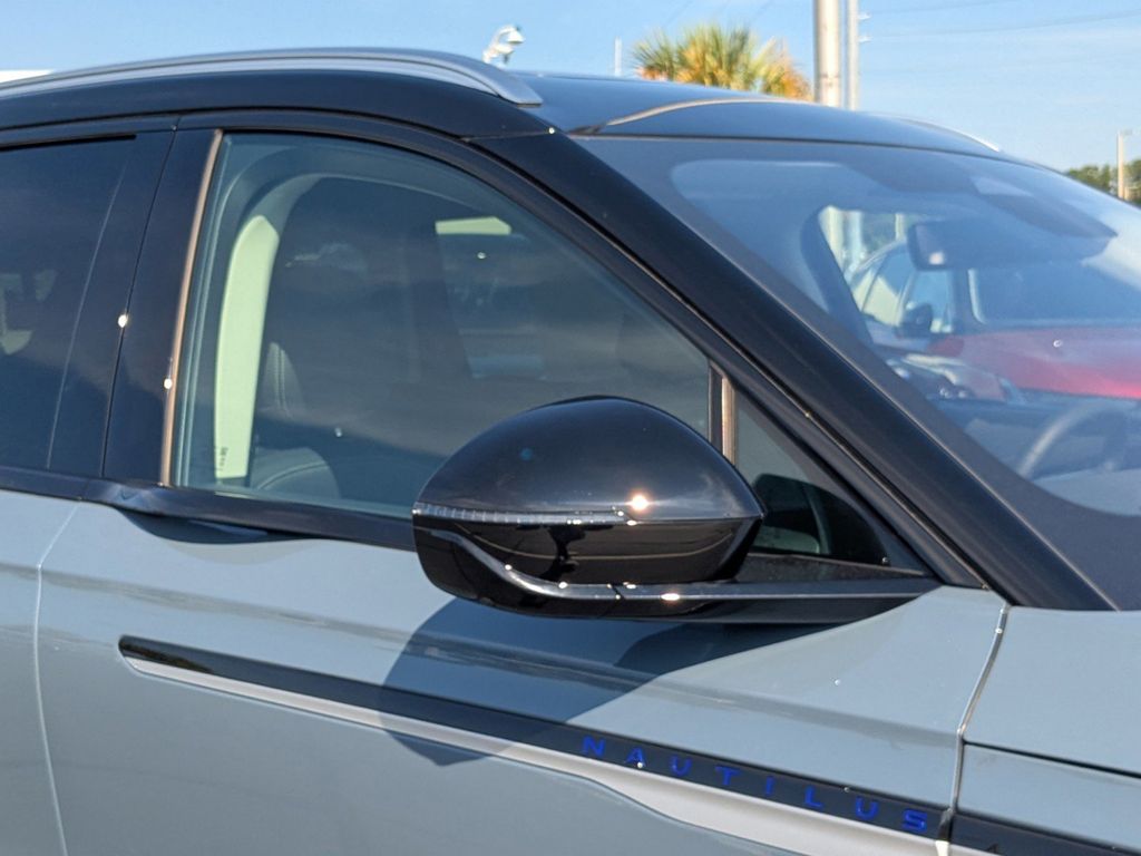 2025 Lincoln Nautilus Hybrid Reserve