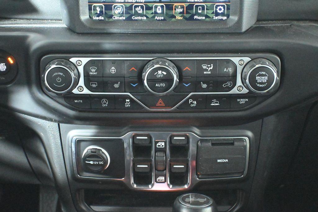 Thumbnail: 2022 Jeep Wrangler - 24