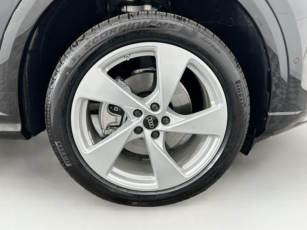 Thumbnail: 2025 Audi Q5 - 31