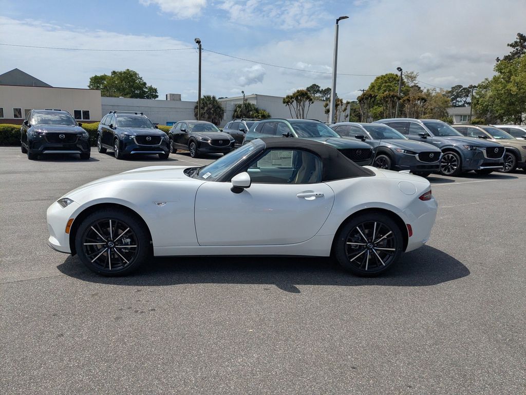 2026 Mazda MX-5 Miata Grand Touring