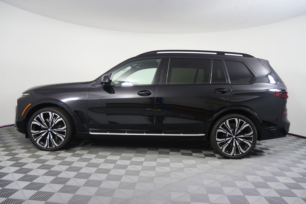 Thumbnail: 2023 BMW X7 - 6