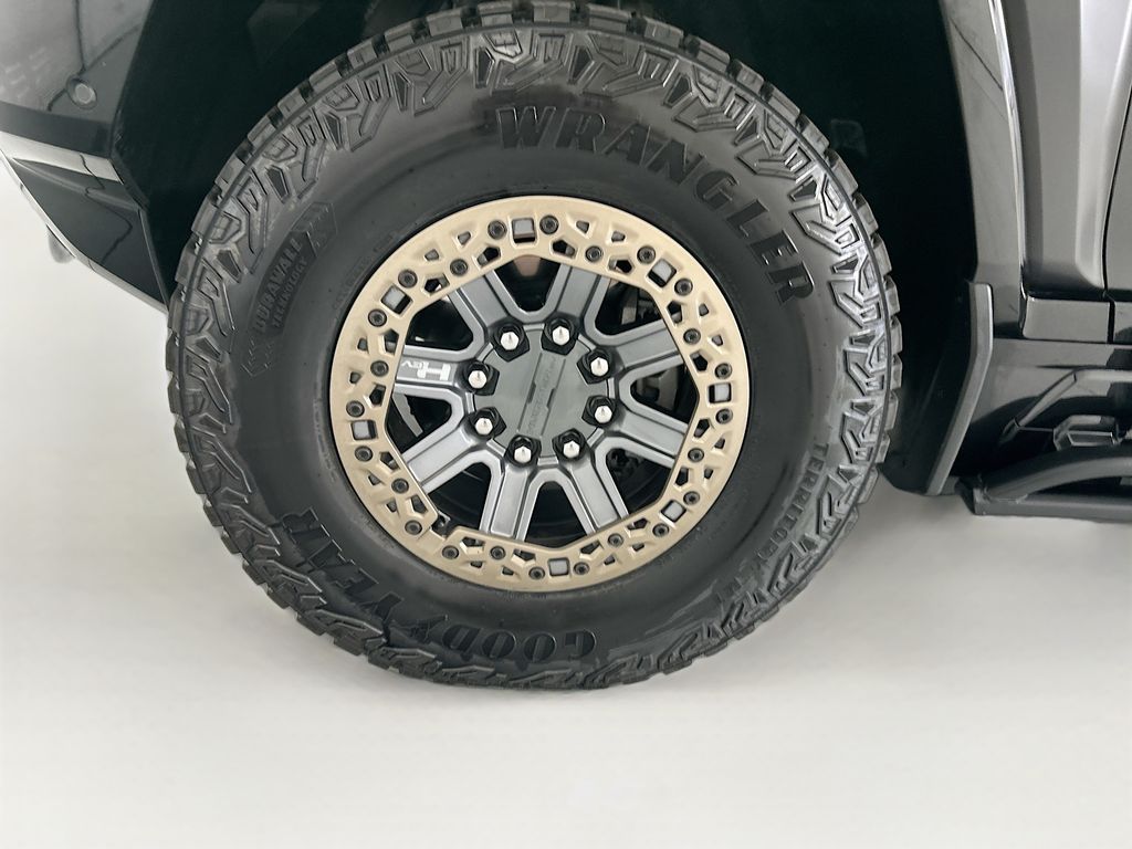 Used 2023 White GMC 3X image 29