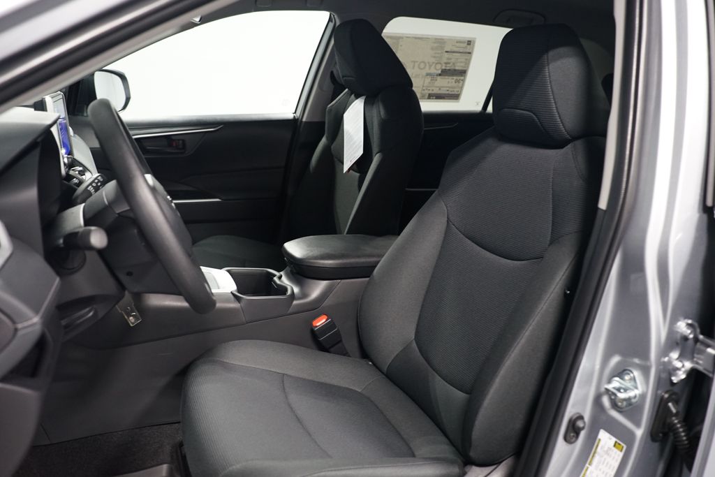Thumbnail: 2025 Toyota RAV4 - 25
