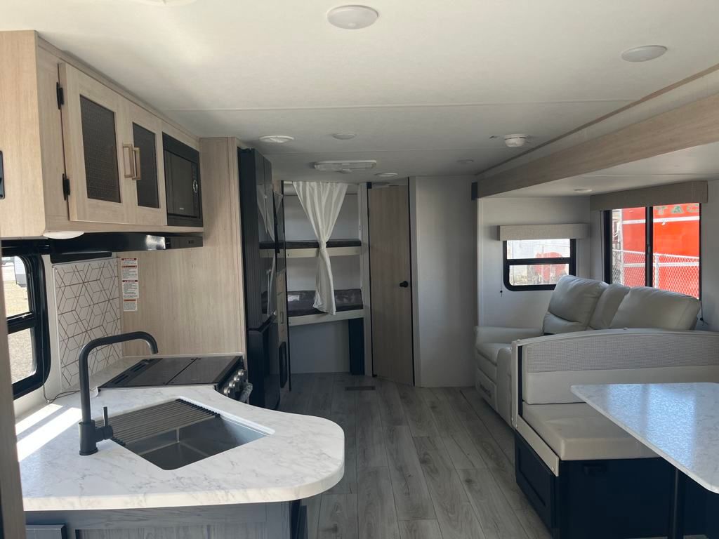 2025 White Prime Time Avenger 27DBS Travel Trailer