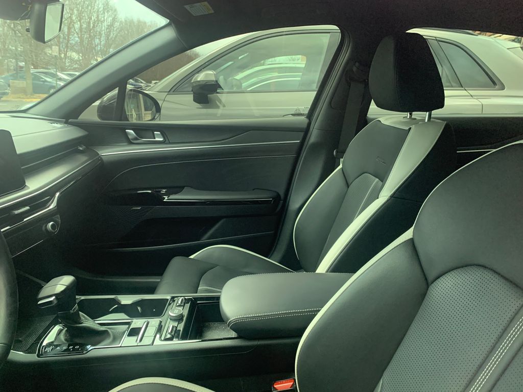 Thumbnail: 2025 Kia K5 - 4