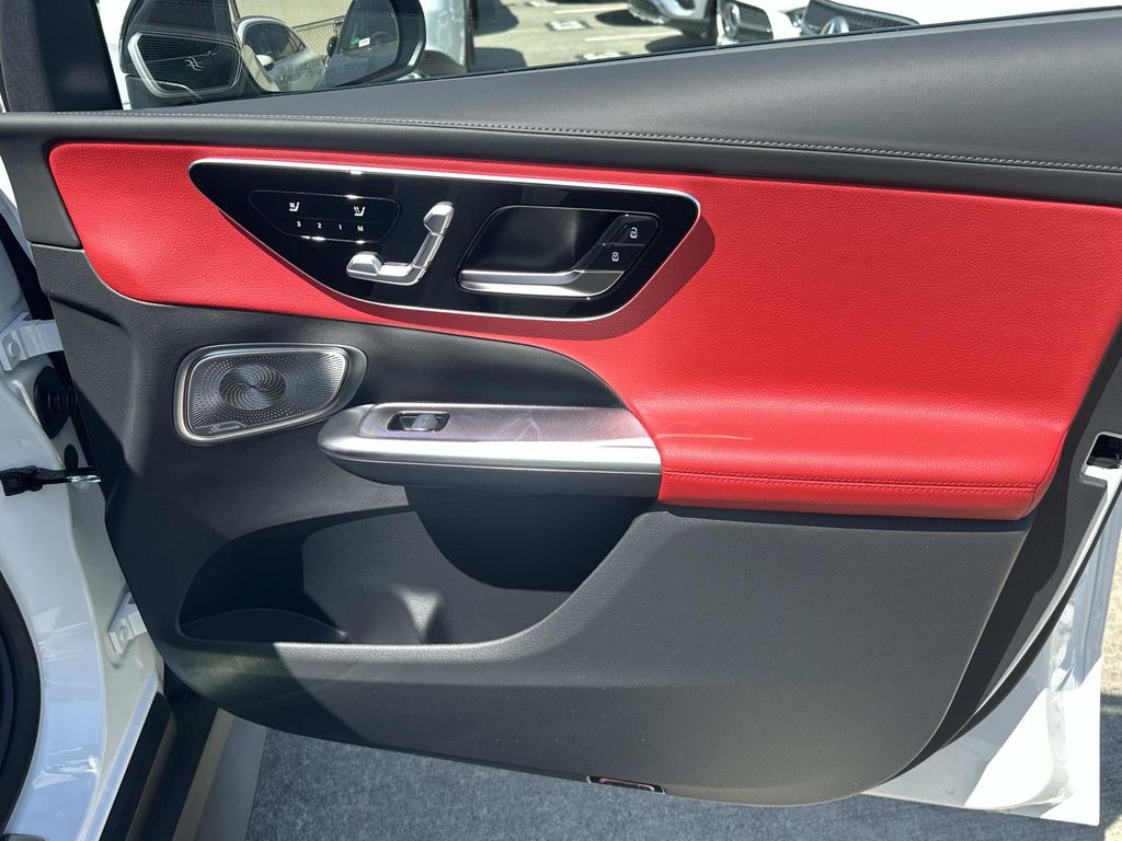 Thumbnail: 2026 Mercedes-Benz GLC - 10