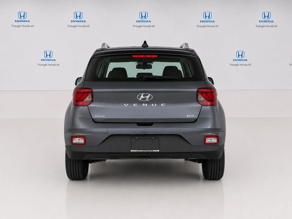 Thumbnail: 2022 Hyundai Venue - 5