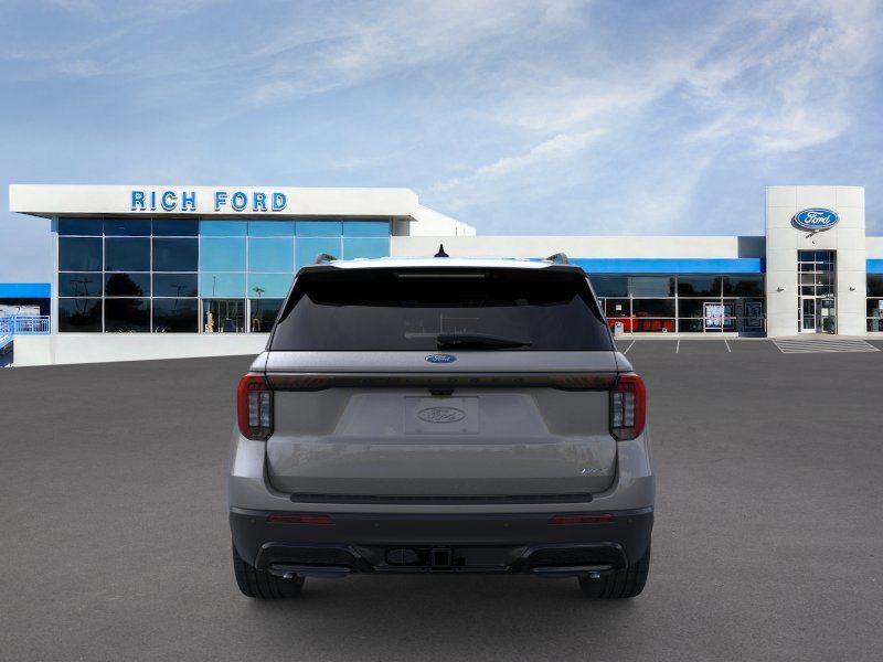View vehicle photo 7