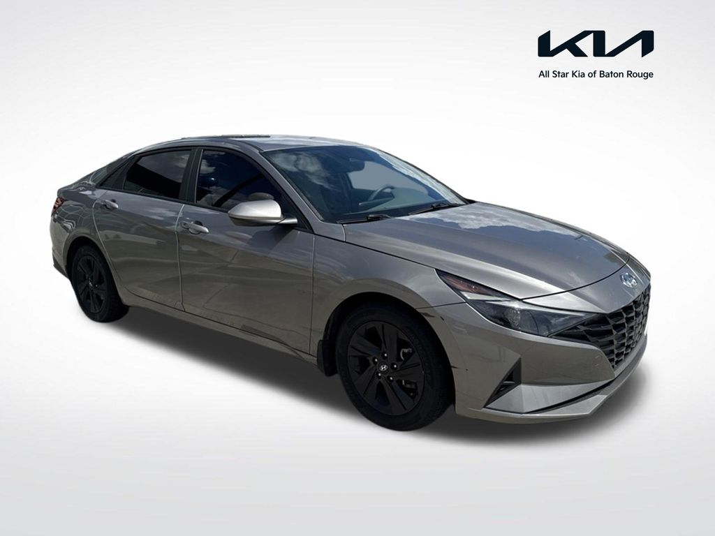 Fluid Metal 2023 Hyundai Elantra Sedan Front-Wheel Drive Continuously Variable Transmission